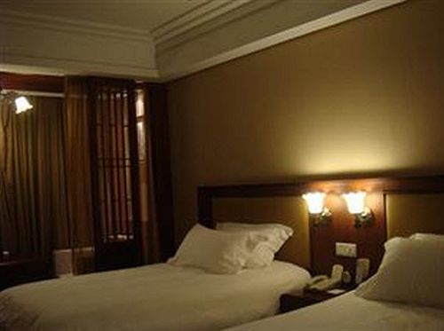 Linjiang Hotel Shanghai Bagian luar foto